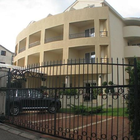 Apartmani Mirenza Budva Buitenkant foto